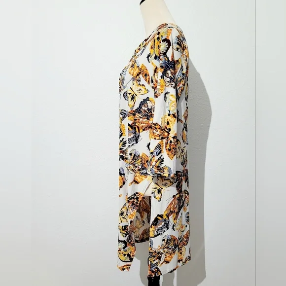 Attitudes by René Butterfly Print Tunic Top Women Small Keyhole Neck Relaxed Fit - Picture 6 of 14